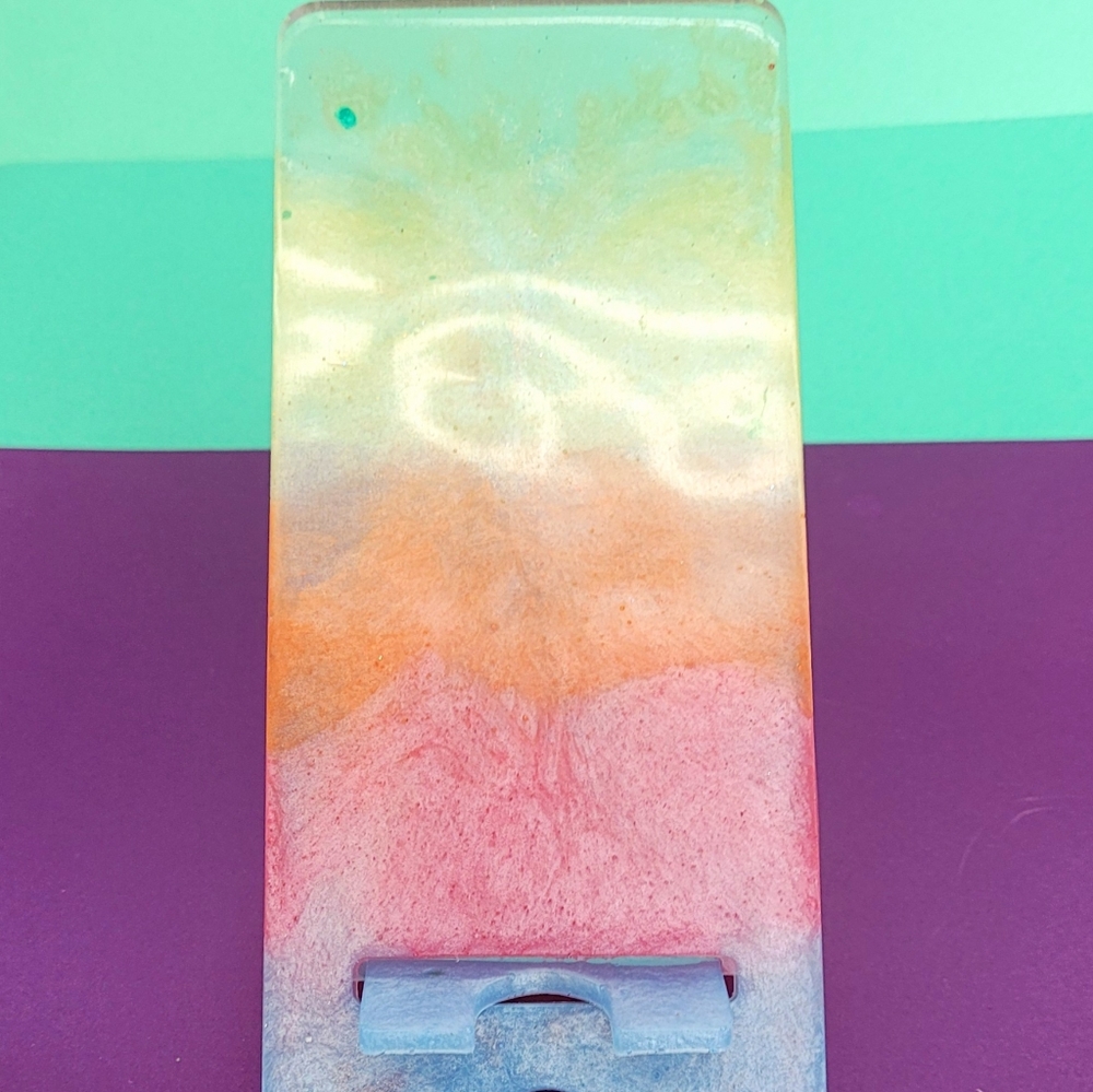 Phone stand - Picture 2 of 2
